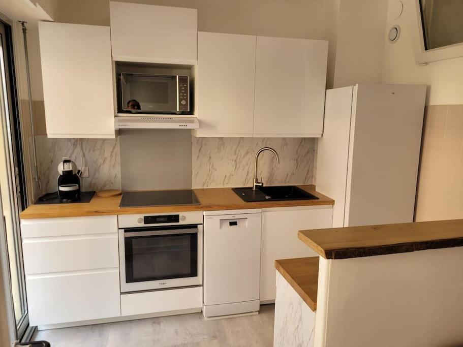 Studio Entre Plages Et Monaco Climatise Parking Roquebrune-Cap-Martin Exterior foto