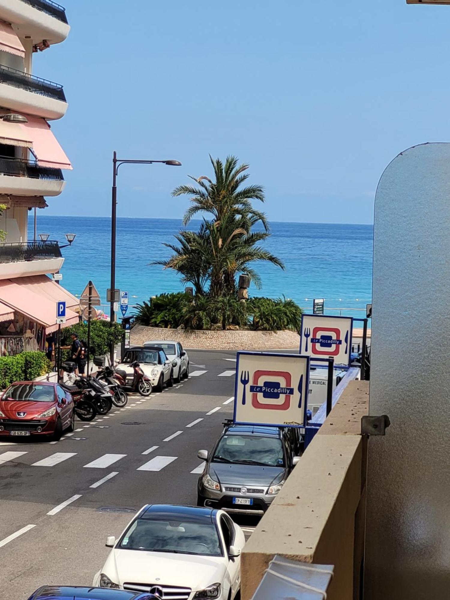Studio Entre Plages Et Monaco Climatise Parking Roquebrune-Cap-Martin Exterior foto